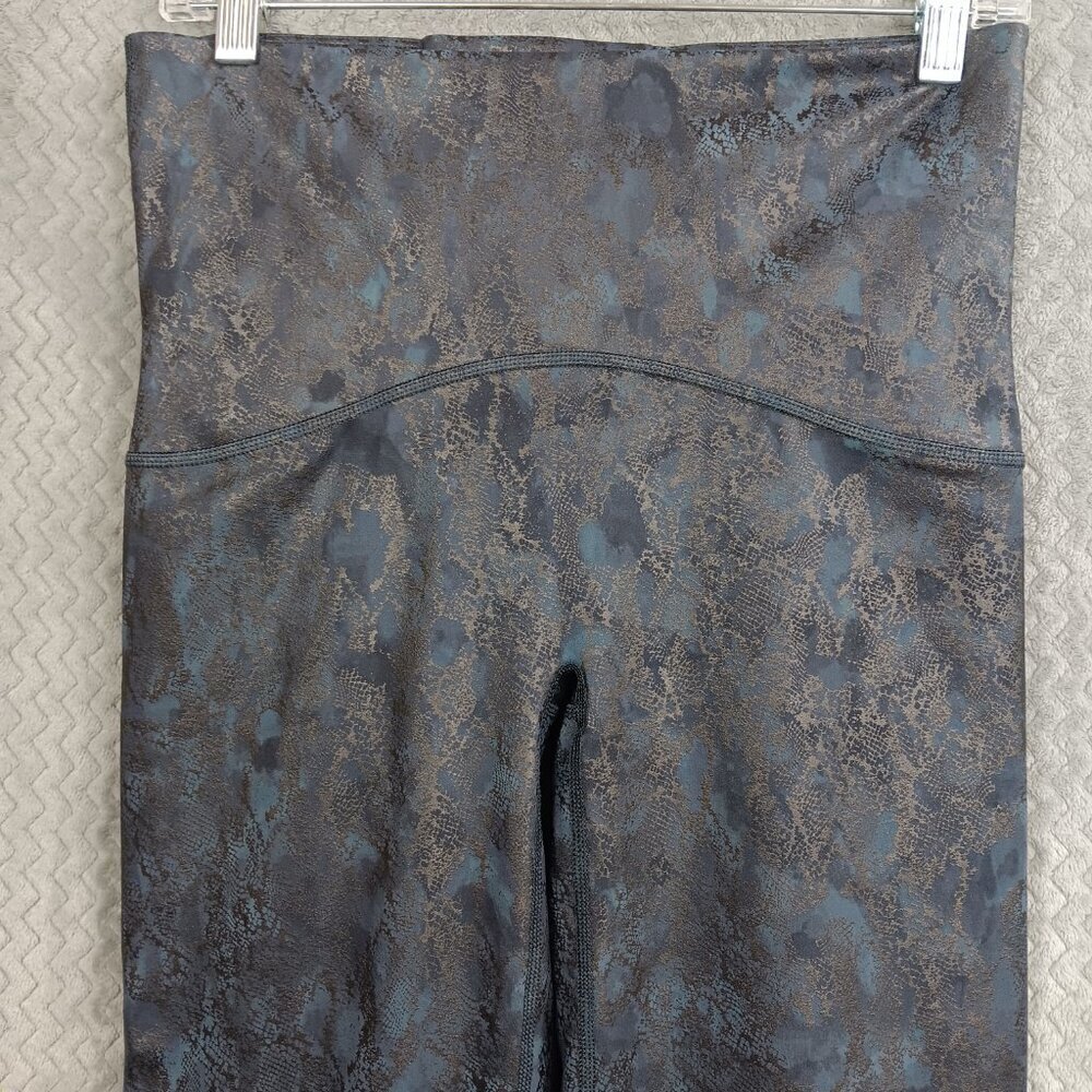 SPANX Women's Faux Leather Reptile Booty Boost 7/8 Leggings Navy Size L - Picture 3 of 9